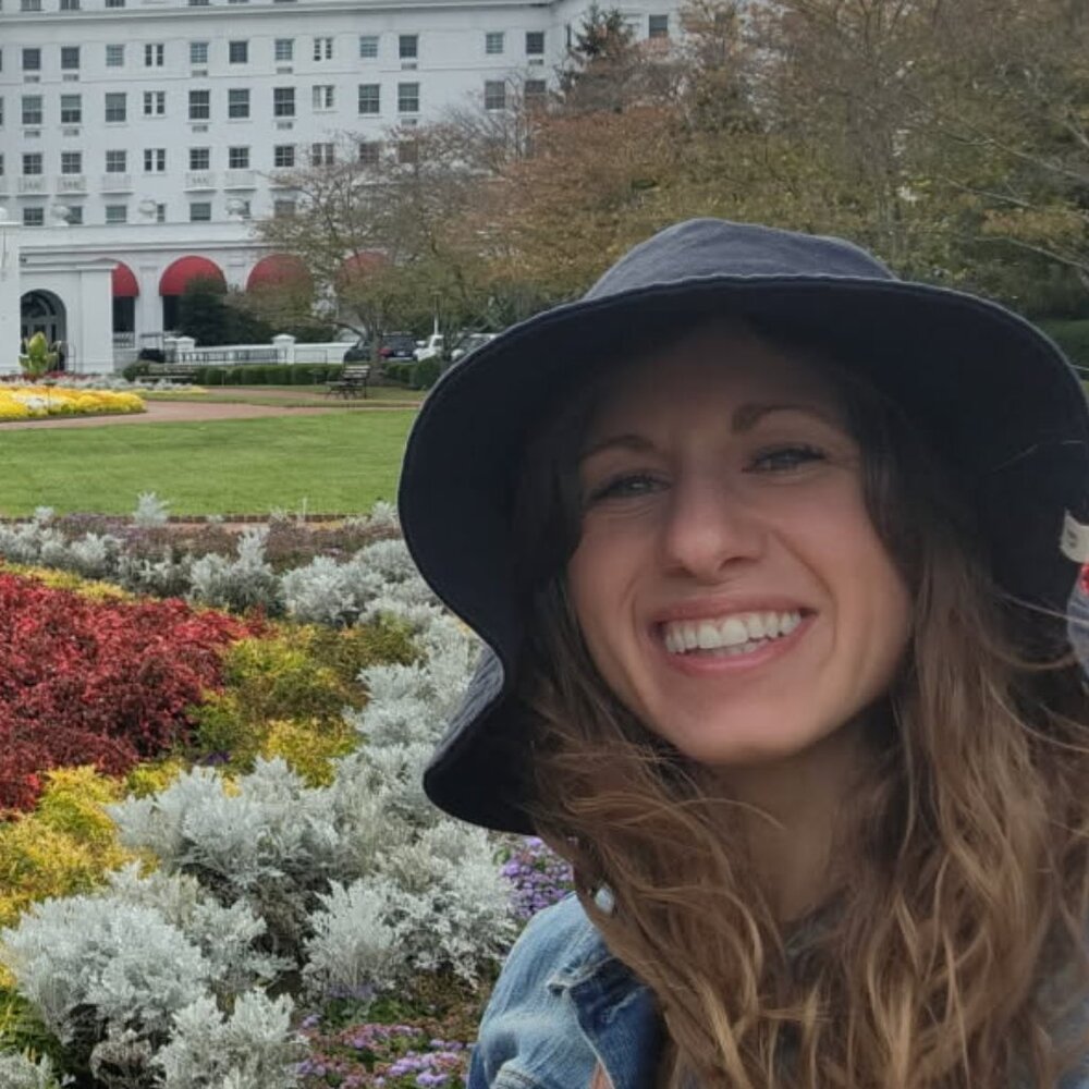 Meet your Posher, Laura